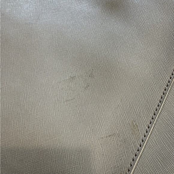 TORY BURCH York Tan Leather Tote Bag with Red handles - Picture 14 of 15